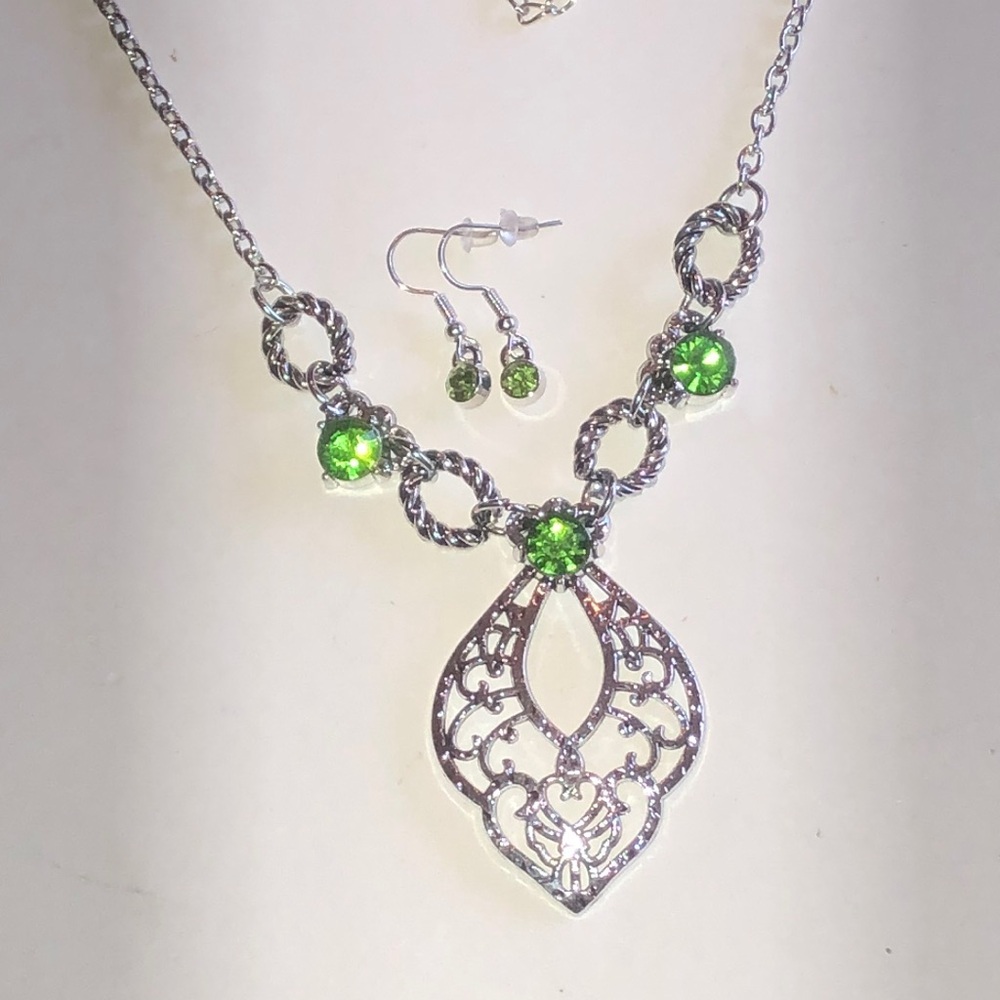 Silver Tone Filigree Pendant Necklace with Green Crystal Accents